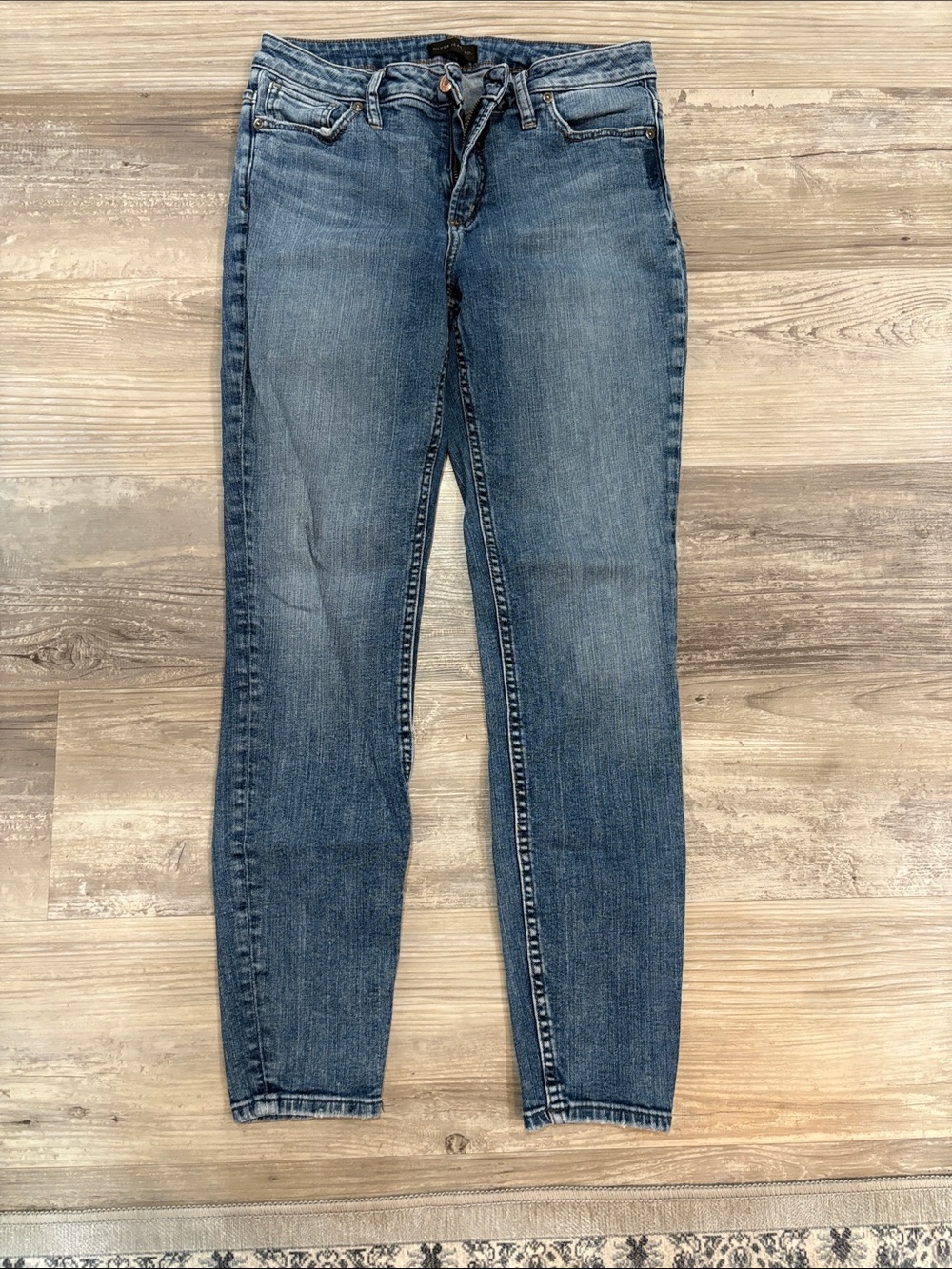 Silver Jeans Mid Wash Skinny Jeans in Blue